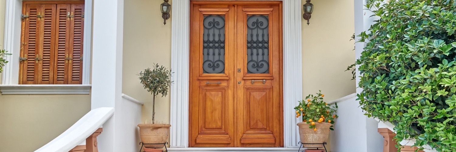 Portes d’entrée en bois